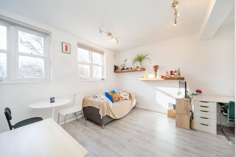 1 bedroom flat for sale, Highbury Grange, London N5