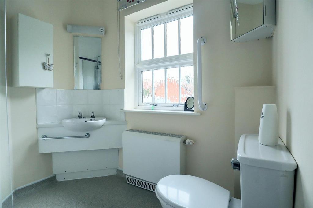 Shower room (2).jpg