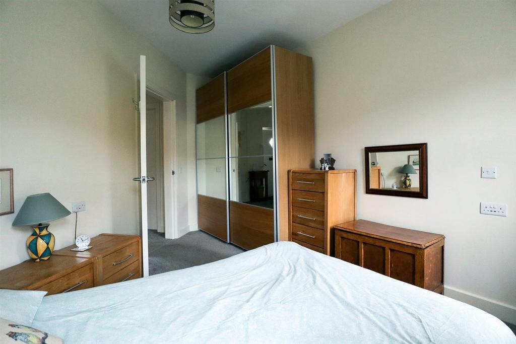 Bedroom (3).jpg