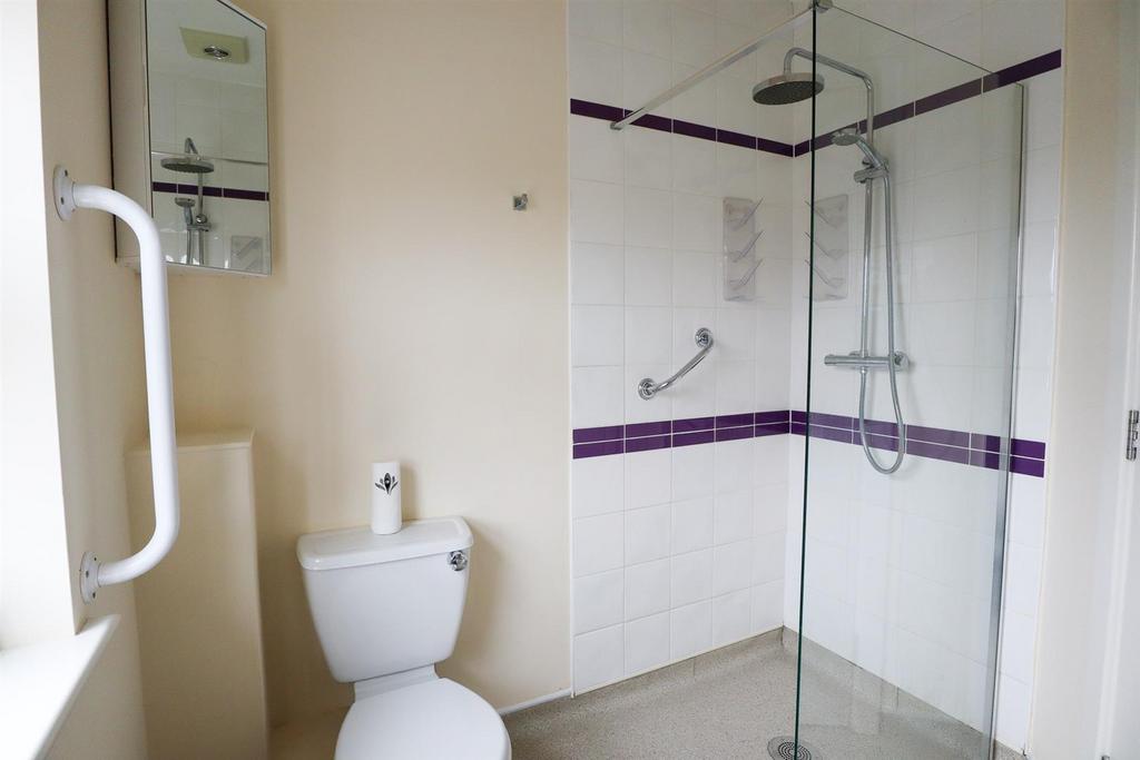 Shower Room.jpg
