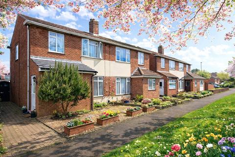 undefined, Cheyne Way, Hampshire GU14