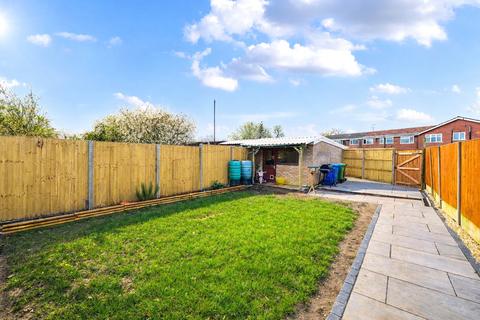 undefined, Cheyne Way, Hampshire GU14