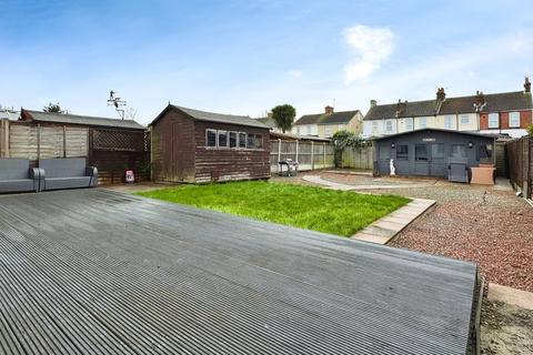 2 bedroom bungalow for sale, Tewkesbury Road, Clacton-on-Sea, Essex