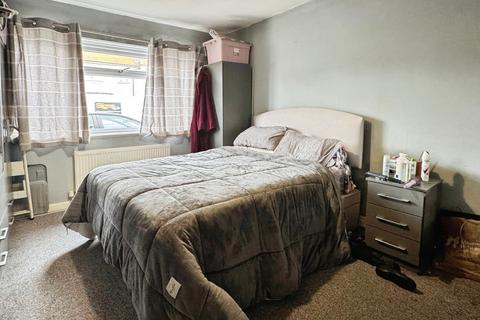 2 bedroom bungalow for sale, Tewkesbury Road, Clacton-on-Sea, Essex