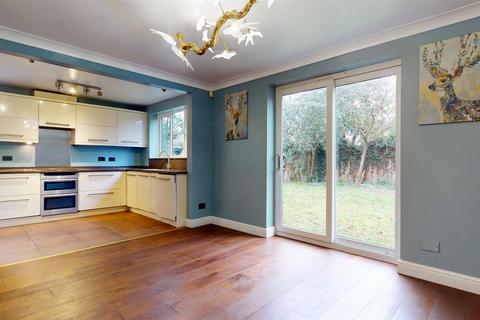 4 bedroom detached house for sale, Walton Road, Milton Keynes MK10