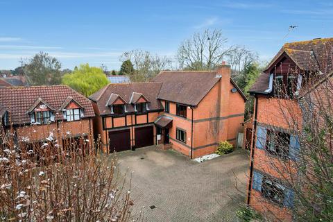 4 bedroom detached house for sale, Walton Road, Milton Keynes MK10