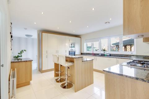 4 bedroom detached house for sale, The Furrows, Crawley Down, RH10