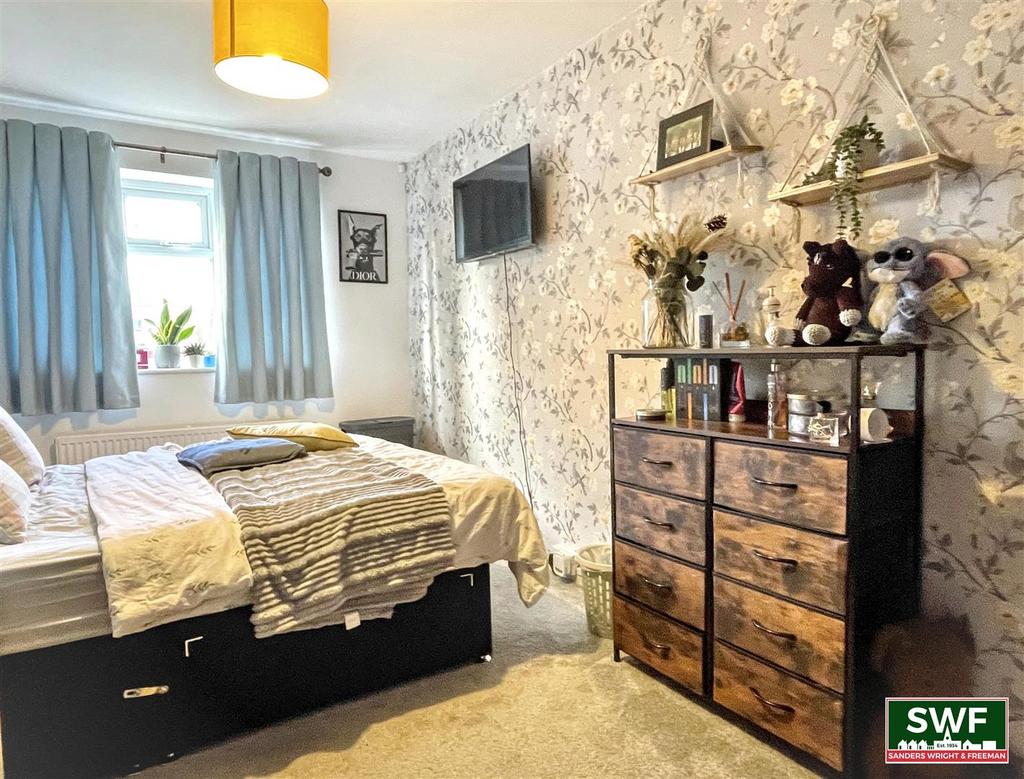Bedroom.1.jpg