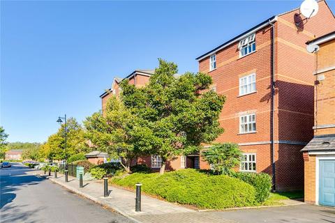2 bedroom flat for sale, Lisle Close, London SW17