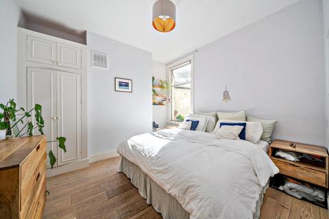 2 bedroom flat for sale, Dagnan Road, Balham, London, SW12