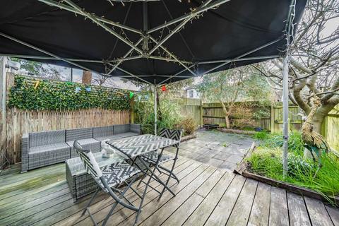 3 bedroom terraced house for sale, The Cedars, Teddington TW11