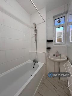 2 bedroom flat to rent, Garland House, London, N16