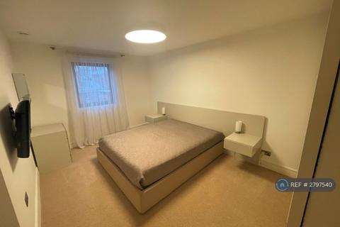 undefined, St. Margarets Road, Twickenham, TW1