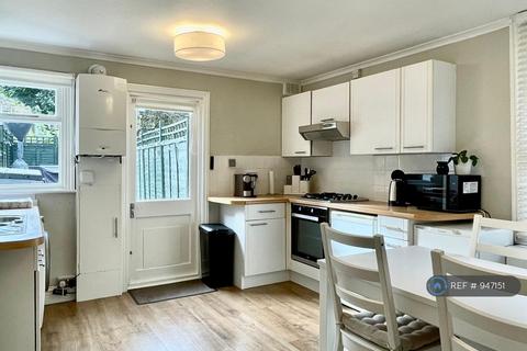 1 bedroom maisonette to rent, Cambray Road, London, SW12