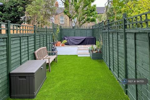 1 bedroom maisonette to rent, Cambray Road, London, SW12