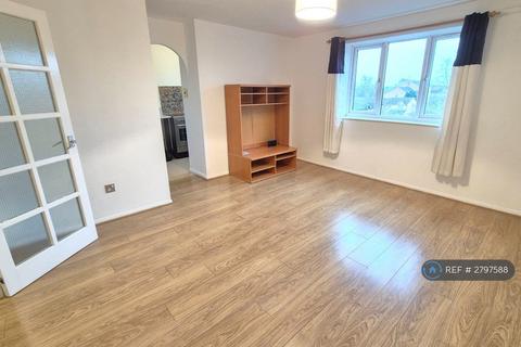 2 bedroom flat to rent, Bream Close, London, N17
