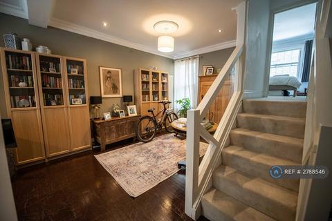 5 bedroom terraced house to rent, Hazlebury Road, London, SW6