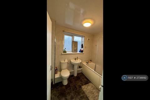 undefined, Heaton, Newcastle Upon Tyne, NE6