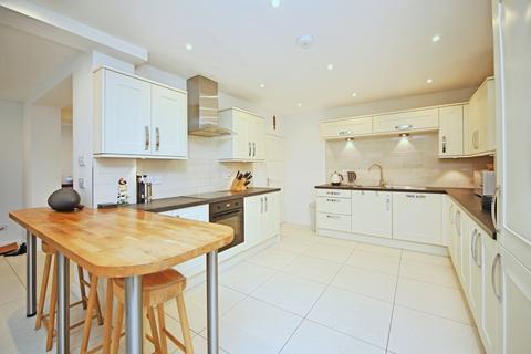 undefined, Avon Crescent, Stratford-upon-Avon, Warwickshire, CV37