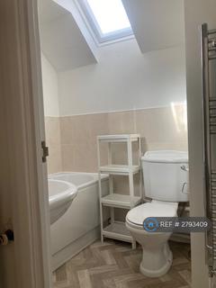 1 bedroom semi-detached house to rent, Bosham Close, Reading, RG6