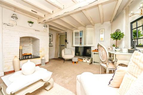 2 bedroom terraced house for sale, St. Nicholas Church Street, Warwick, Warwickshire, CV34