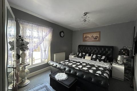 undefined, Raphael Road, Gravesend, Kent, DA12 2PN