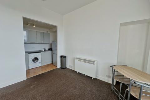 2 bedroom flat to rent, Great Northern Road, Aberdeen, AB24