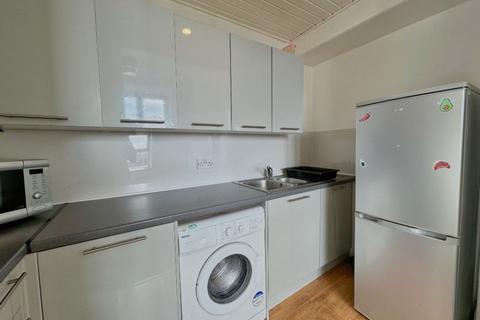 2 bedroom flat to rent, Great Northern Road, Aberdeen, AB24
