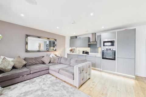 undefined, South Drive, Coulsdon CR5