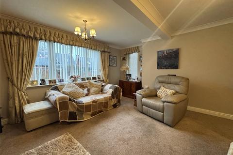 undefined, Swallowfields, Farndon, Chester, Cheshire, CH3
