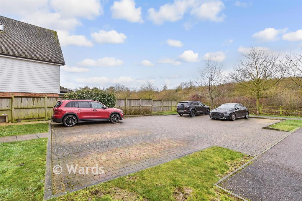Driveway/Parking