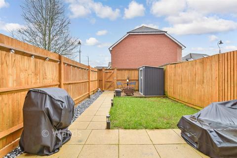 4 bedroom townhouse for sale, Poynder Drive, Snodland ME6
