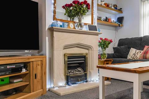 3 bedroom semi-detached house for sale, Cowley Close,Cheltenham,GL51 6NP