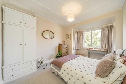 3 bedroom terraced house for sale, Broadwater Road, London SW17
