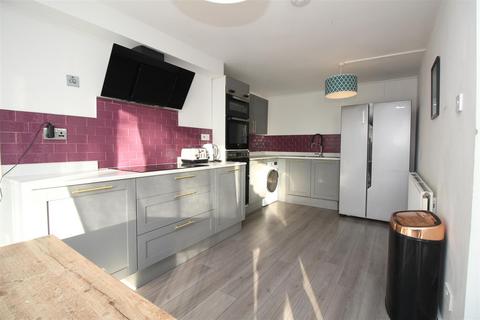 undefined, Furnace Green, Crawley