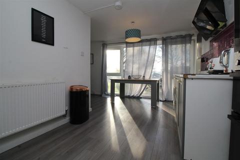 undefined, Furnace Green, Crawley