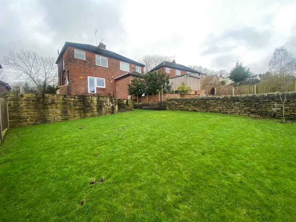 REAR GARDEN.jpg