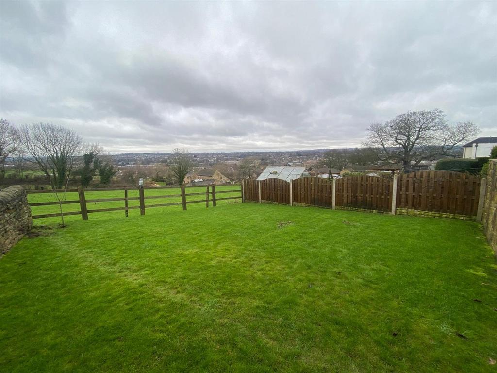 BACK GARDEN 2.jpg