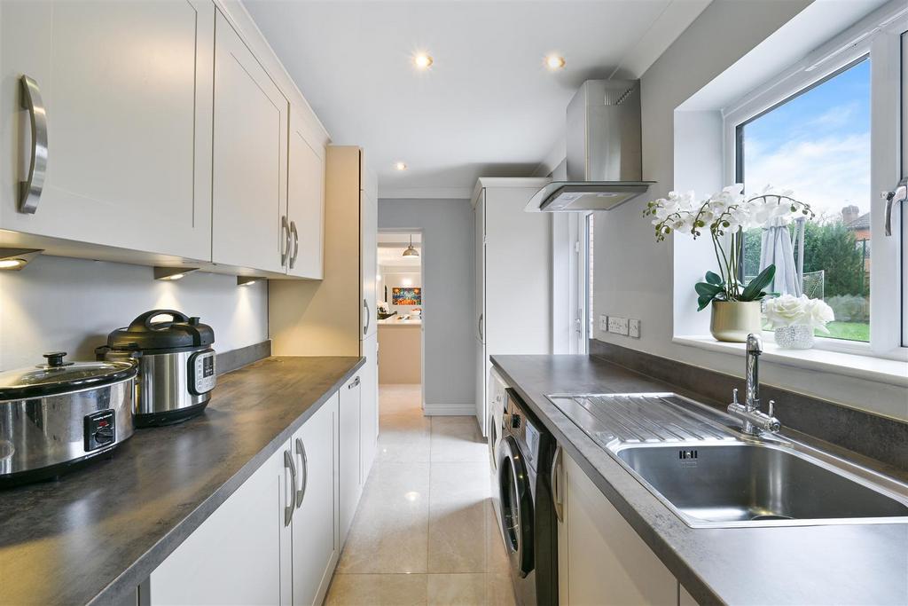 HEMLOCK CLOSE, 1 (26).jpg