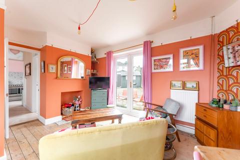 3 bedroom end of terrace house for sale, Cavell Road, Norwich