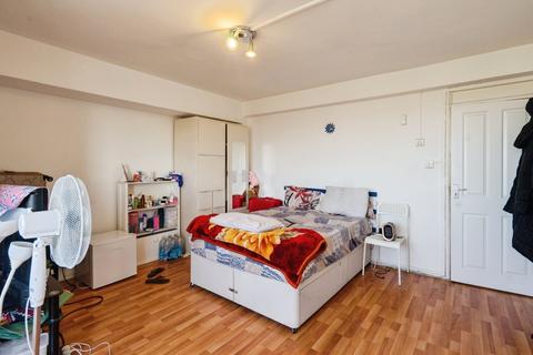 undefined, Upper Clapton Road, London, E5
