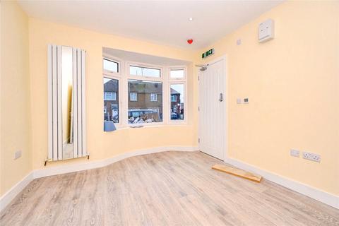 undefined, Northfields, Dunstable, Bedfordshire, LU5