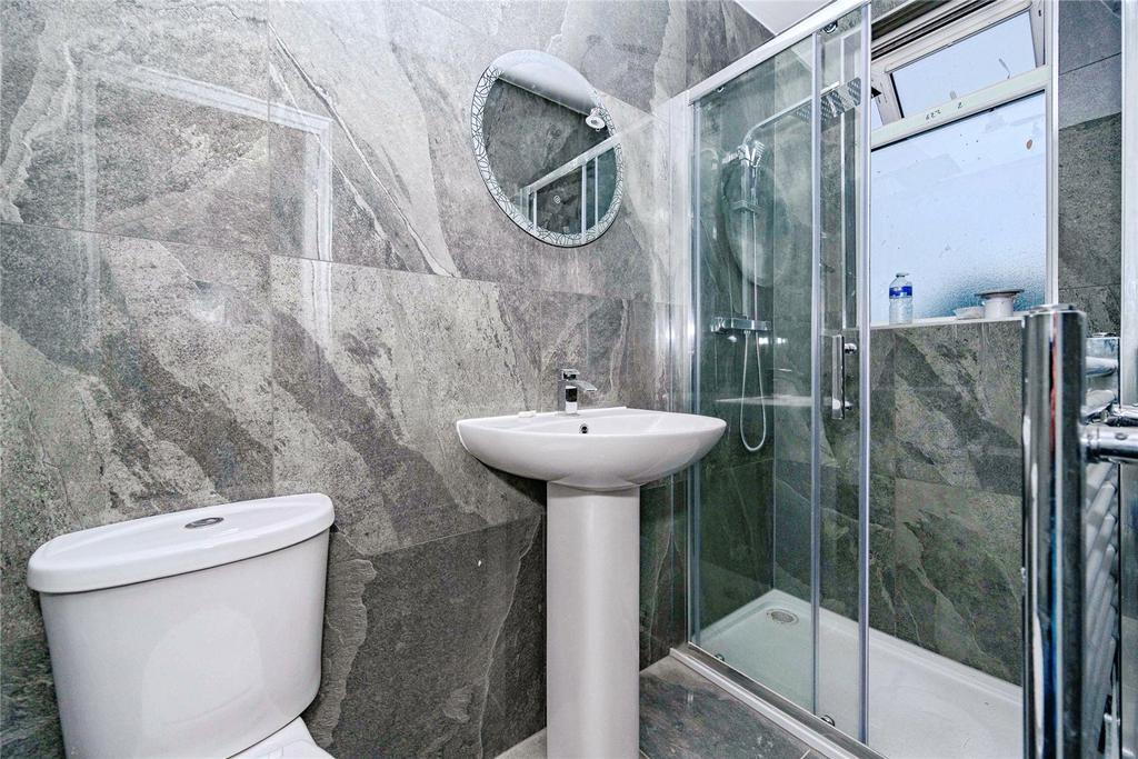 Bedroom 2 En-Suite