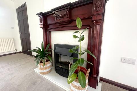 2 bedroom semi-detached house to rent, Latchmere Drive, Leeds, West Yorkshire, LS16