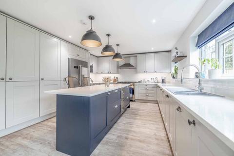 4 bedroom detached house for sale, Penshurst Close, Chalfont St Peter SL9