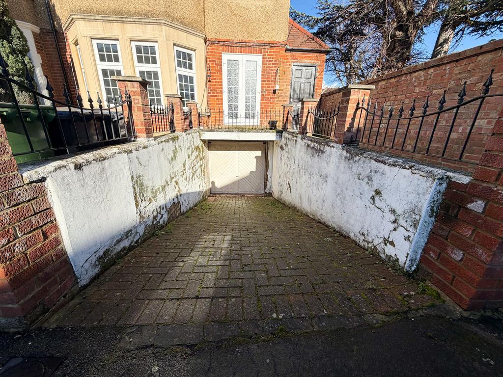 Windsor Rd E11