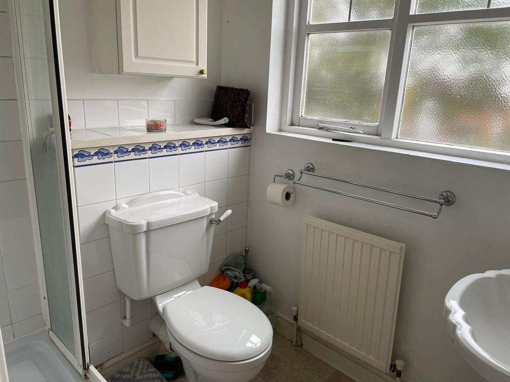 En-suite bathroom