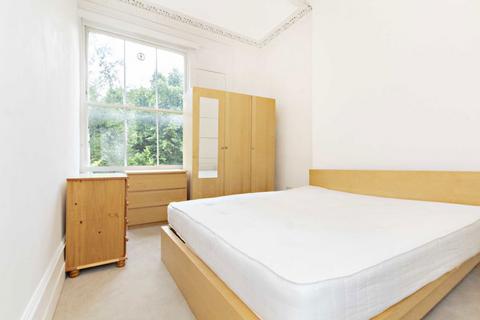 2 bedroom house to rent, Uxbridge Road, London W12