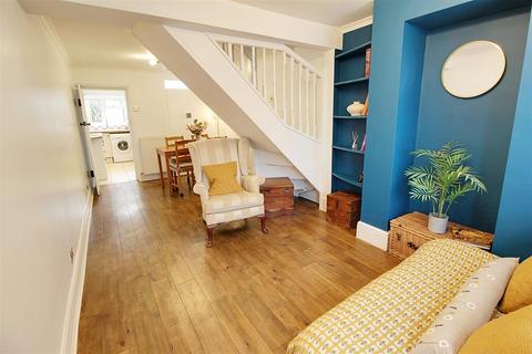 2 bedroom semi-detached house for sale, Puller Road, Boxmoor