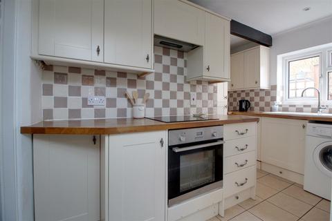 2 bedroom semi-detached house for sale, Puller Road, Boxmoor